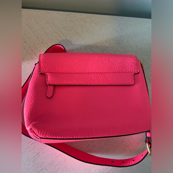 Burberry calfskin smooth grain small Burleigh crossbody bag in neon pink - Picture 13 of 16
